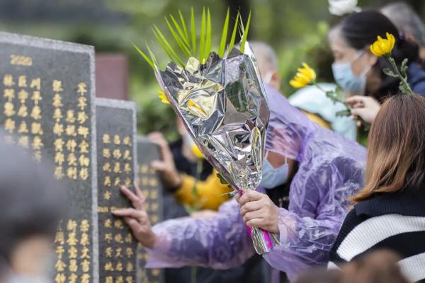 他总是只留下电话号码什么歌（他总是只留下电话号码什么歌词）