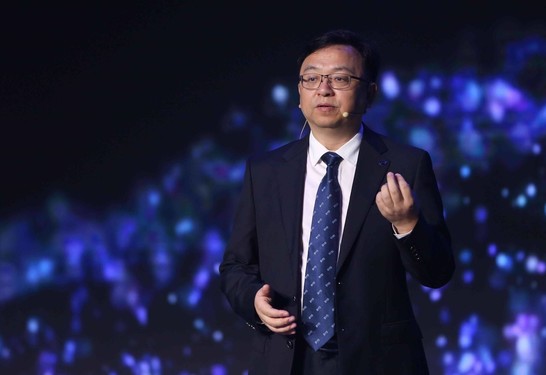 比亚迪王传福：我们绝不拉踩同行 这是原则