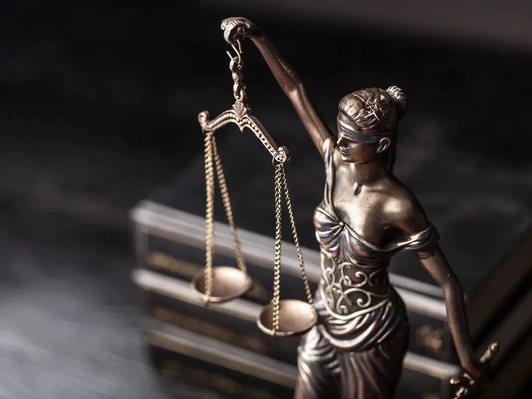 以Constitution DAO、CultDAO和NounsDAO为例，揭示DAO社区运作机制