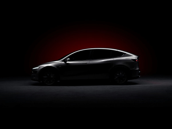 特斯拉Model Y L官宣 今年秋季正式发布 采用六座设计