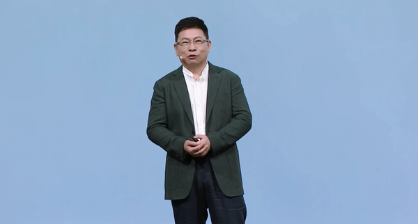 余承东：2点几秒的零百没意义 漂移是个很愚蠢的行为