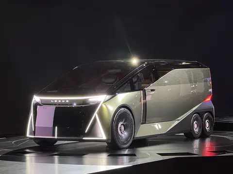 雷克萨斯LS概念车实车发布 六轮MPV造型 六座布局