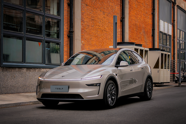 特斯拉：Model Y L预计12月交付 工厂正在加快生产